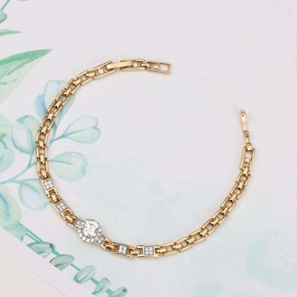 "Rose Gold Bracelet with Sparkling Centerpiece & Link Detailing, XPBL0830 - Picture 6 of 12